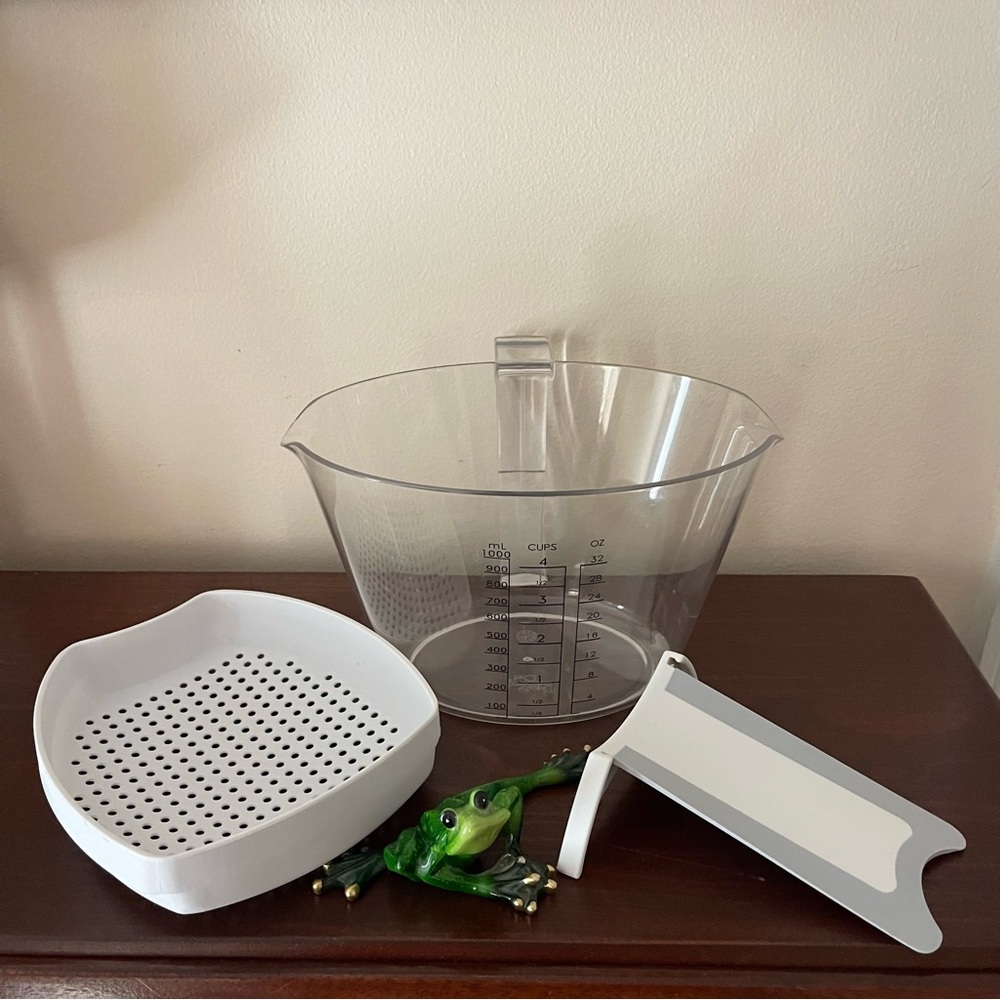 Pampered Chef Gravy Separator / Measuring Cup